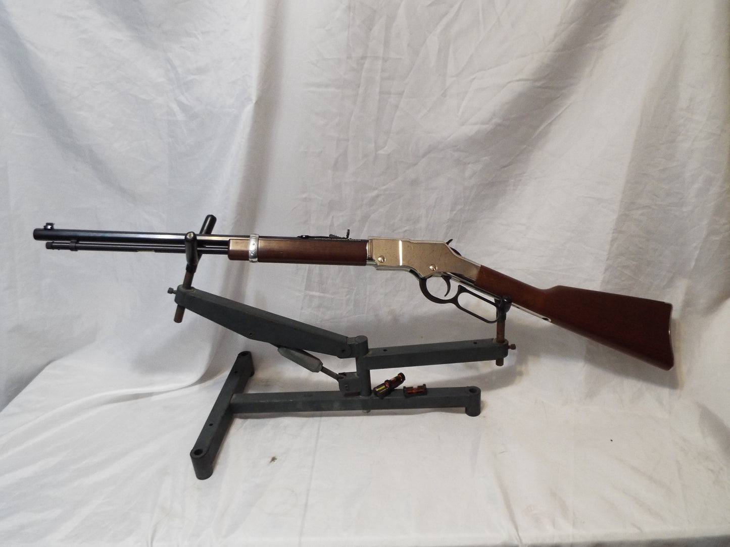 HENRY GOLDEN BOY SILVER - .22 CAL - 20 " - USED